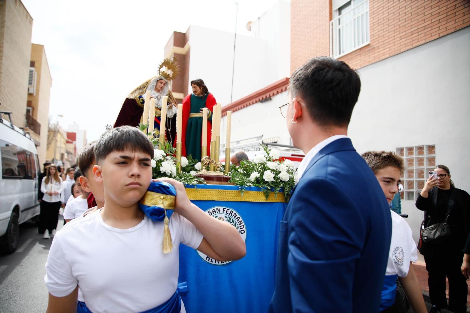 Las imágenes del CEIP San Fernando de El Zapillo de la ciudad de Almería en procesión en el viernes de dolores