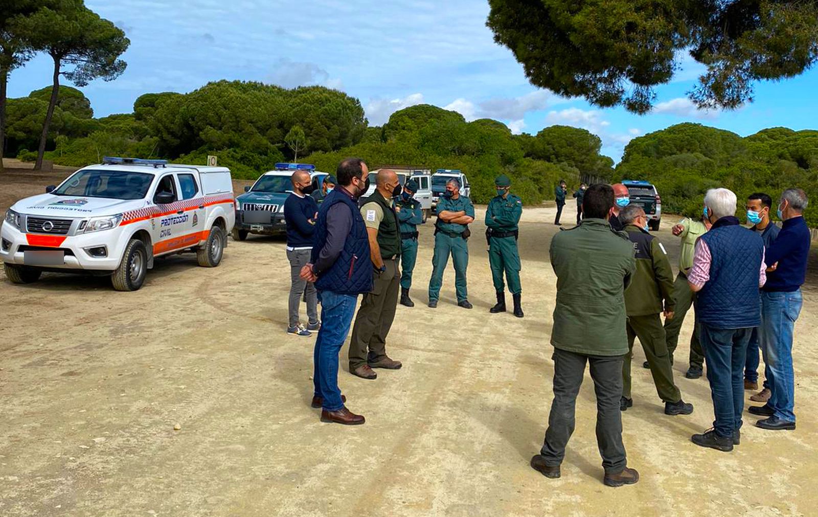 Reunión de coordinación en el pinar de La Algaida, que pertenece al Espacio Natural de Doñana.