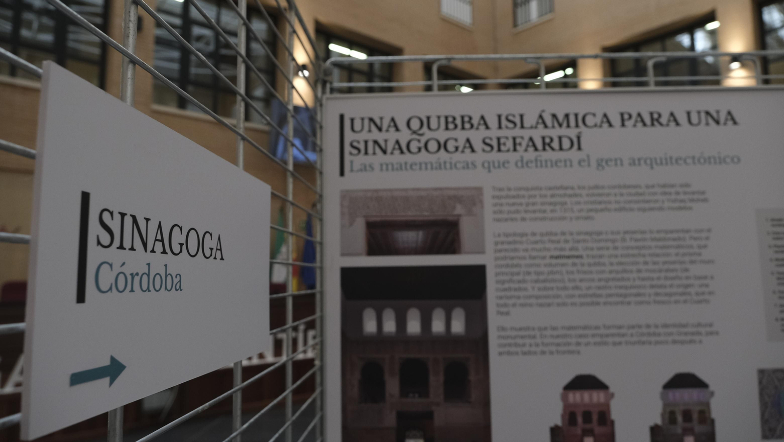 Imágenes de la inauguración de la exposición 'Paseo Matemático Al-Ándalus' en la Universidad de Almería