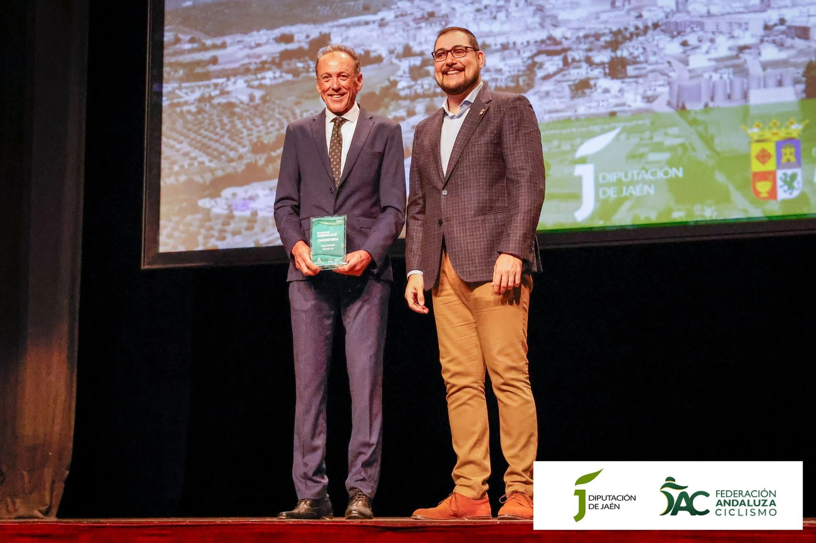 Fiesta fin de temporada del ciclismo jiennense en Martos, en imágenes
