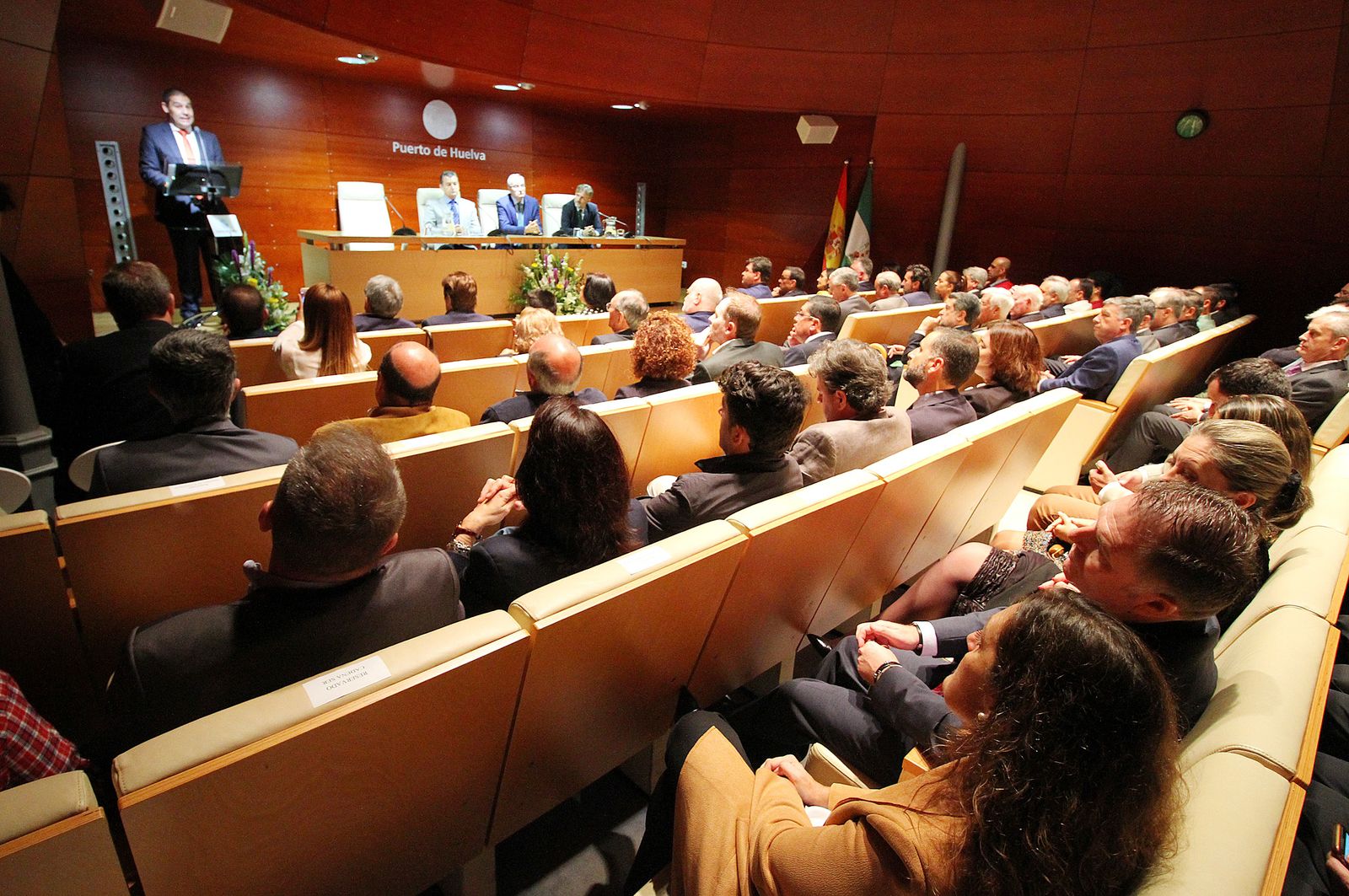 Imágenes de la toma de posesión del nuevo presidente del Puerto de Huelva, José Luis Ramos.
