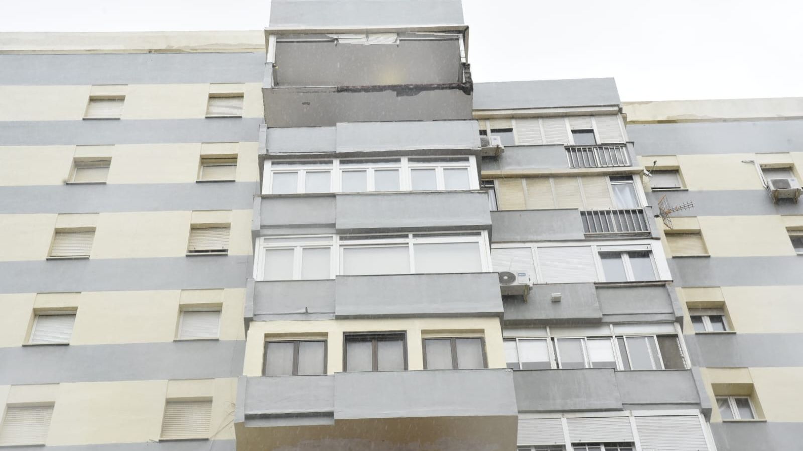 El balcón que se ha desprendido.