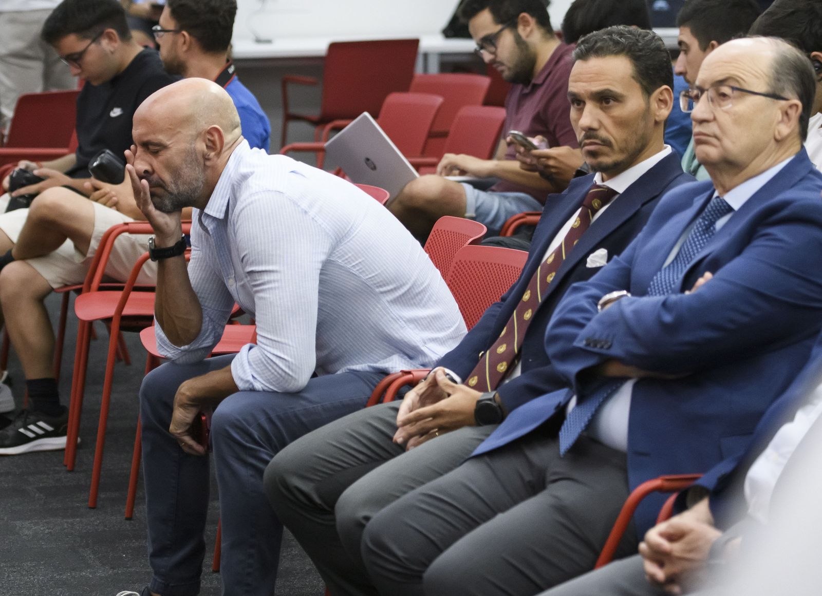 Monchi, Del Nido Carrasco y Pepe Castro, en la presentación de Januzaj y Dolberg.