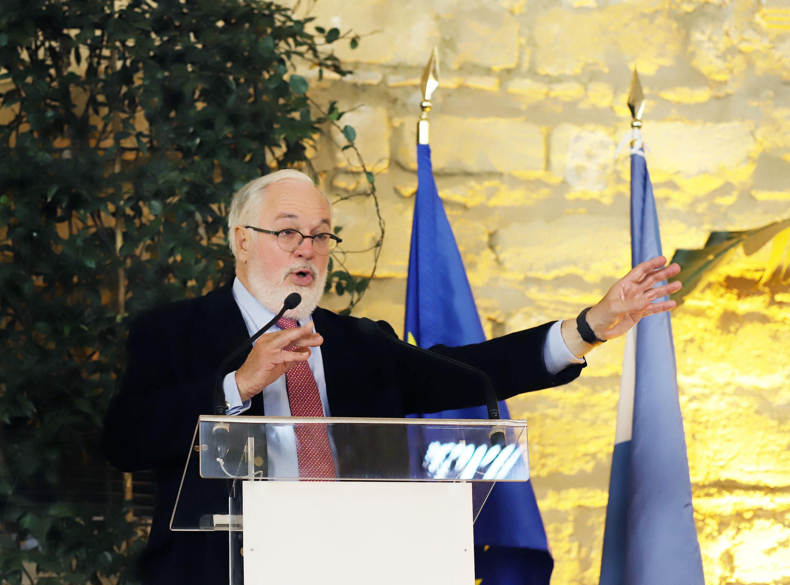 Homenaje a Miguel Arias