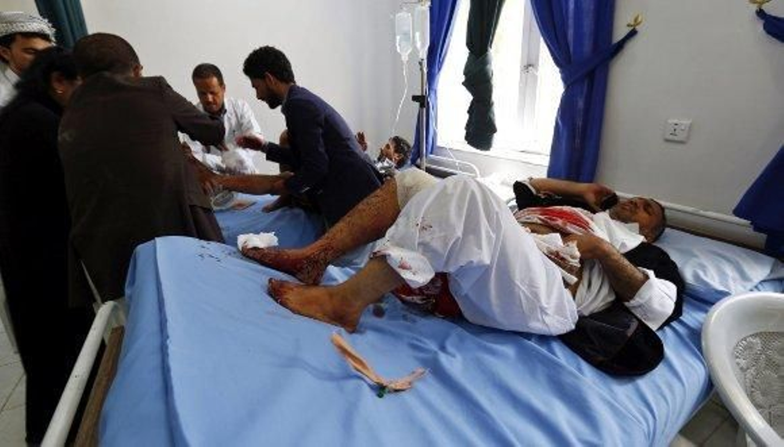 Ascienden a 154 los muertos en los atentados contra dos mezquitas en Yemen