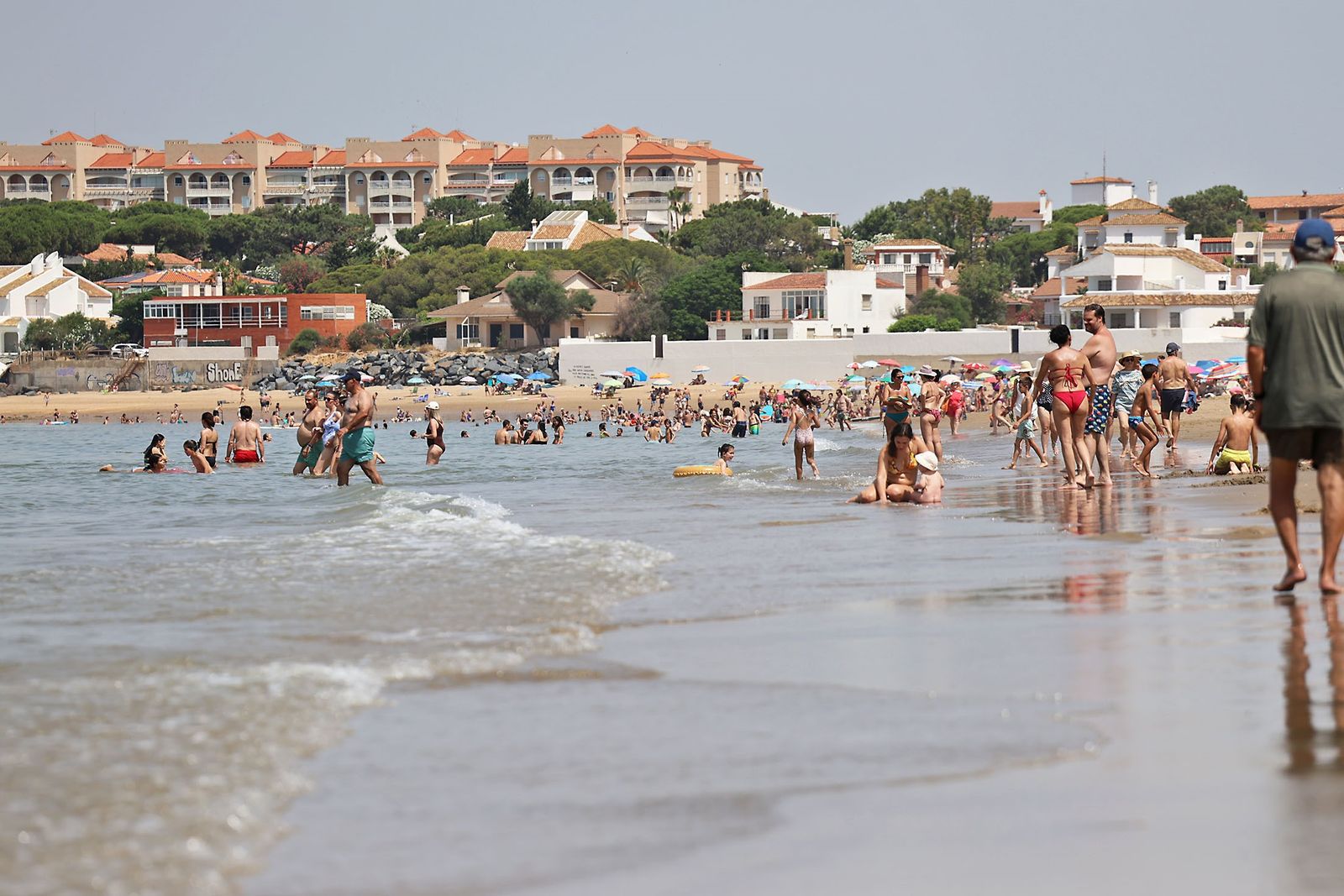 El litoral onubense repleto de personas este último fin de semana.