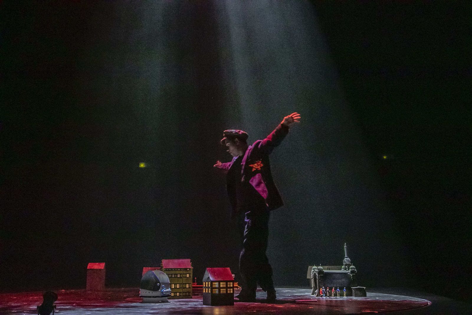 Sevilla entra en diciembre con música, teatro, la Feria del Libro Antiguo y Nocturama