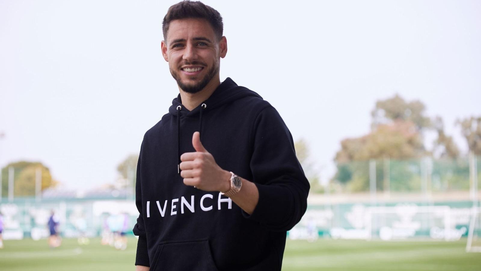 Álex Moreno, en la ciudad deportiva este jueves.