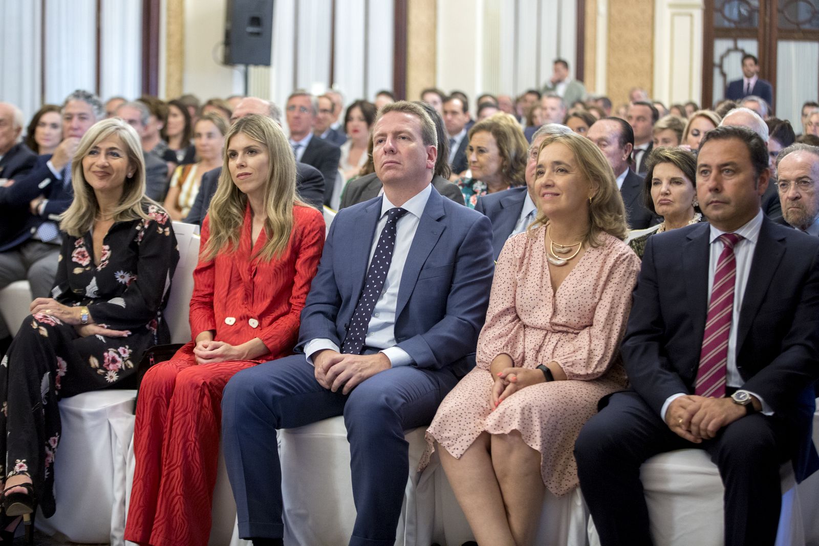 Las imágenes de la entrega de la Beca Manuel Olivencia