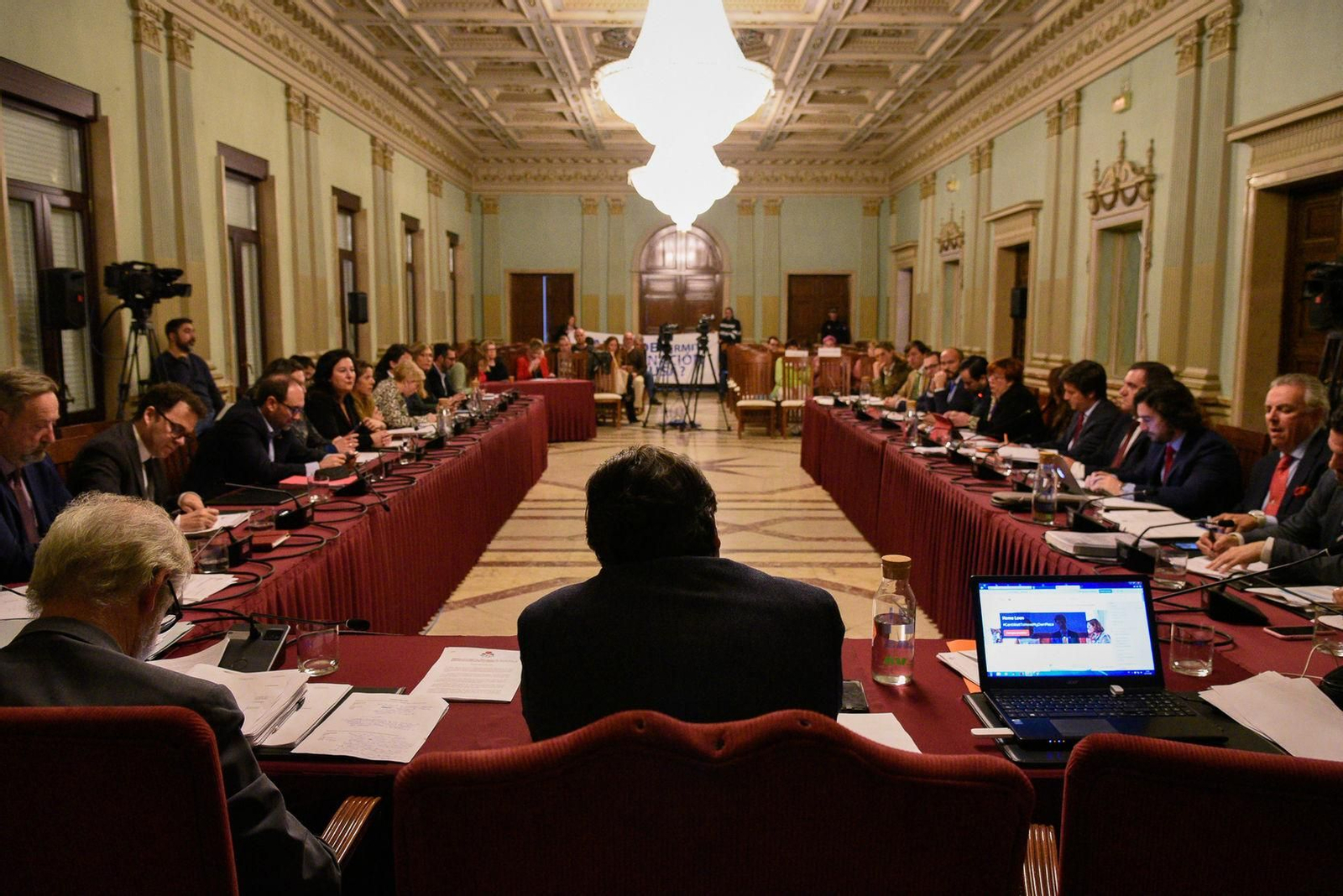 Sesión plenaria en la que fue aprobado el presupuesto, sólo una semana antes del estado de alarma.