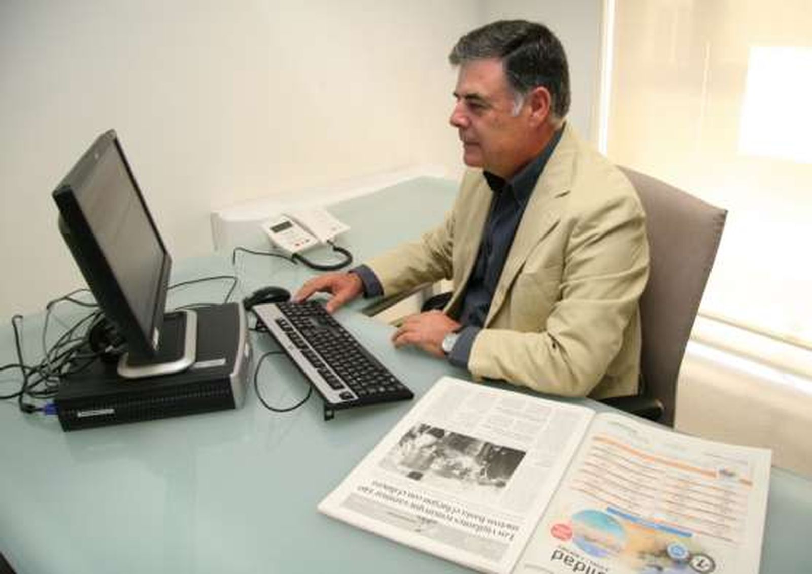 Viera: "Los estatutos del PSOE están para ser cumplidos por los dos candidatos"