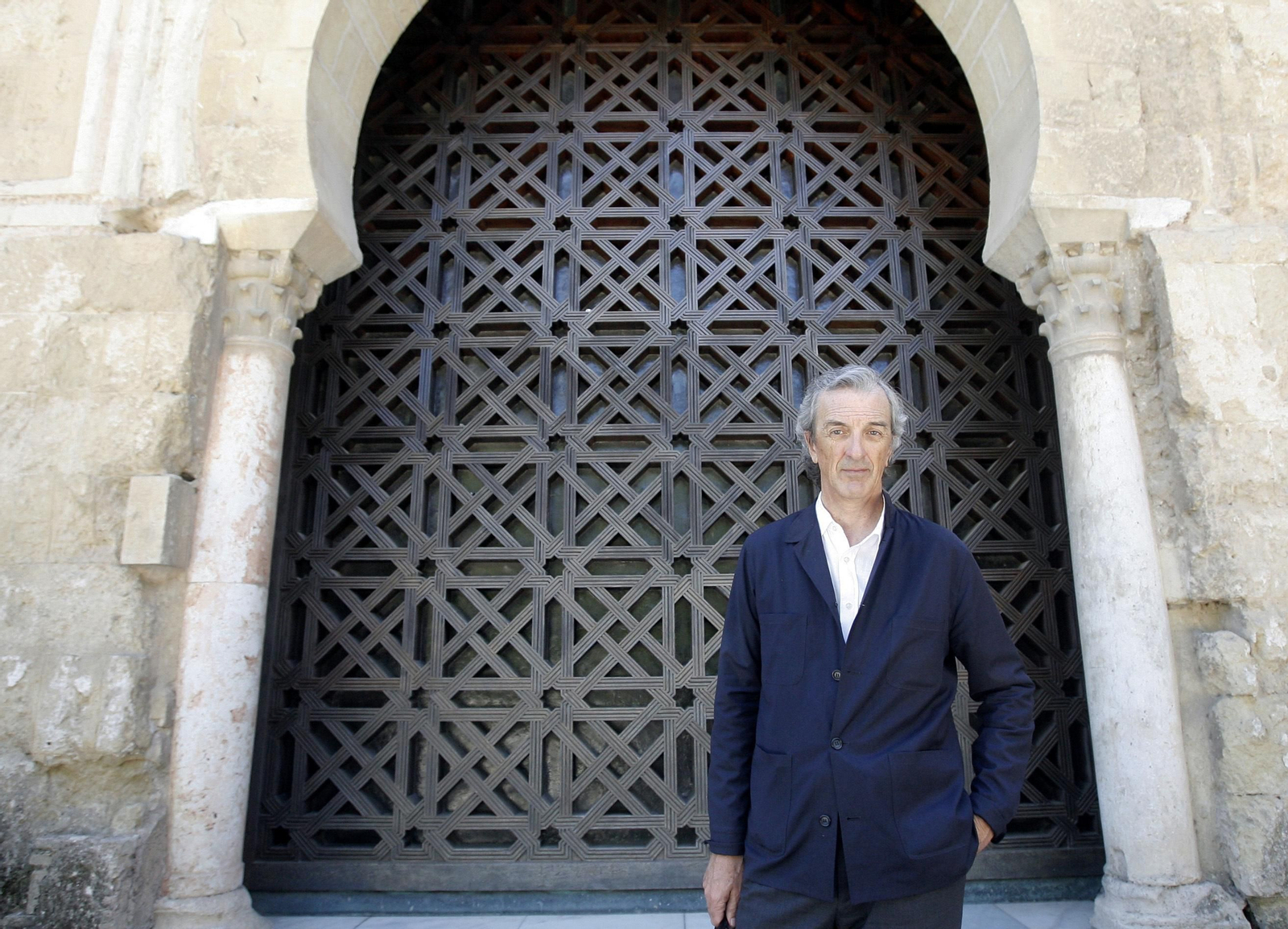 Rafael De La-Hoz Castanys.