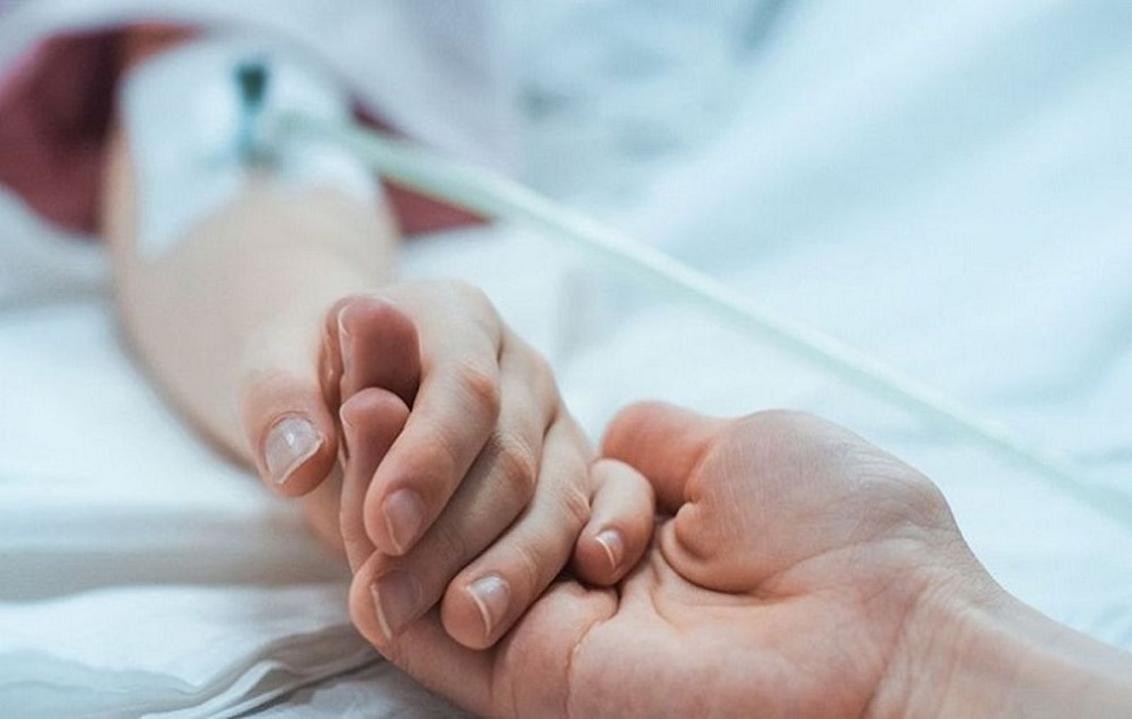 La ayuda se puede solicitar en el caso de que ambos progenitores se encuentren en activo.