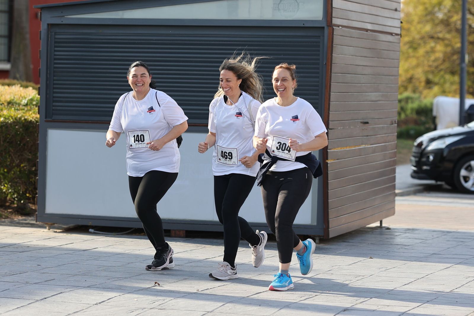 La Carrera Solidaria por el Día de la Mujer McArthurGlen, en fotos