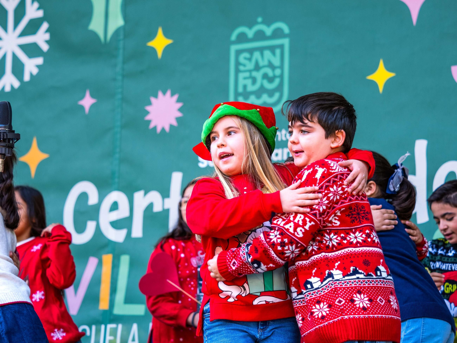 El Certamen de Villancicos de los colegios públicos de San Fernando, en imágenes