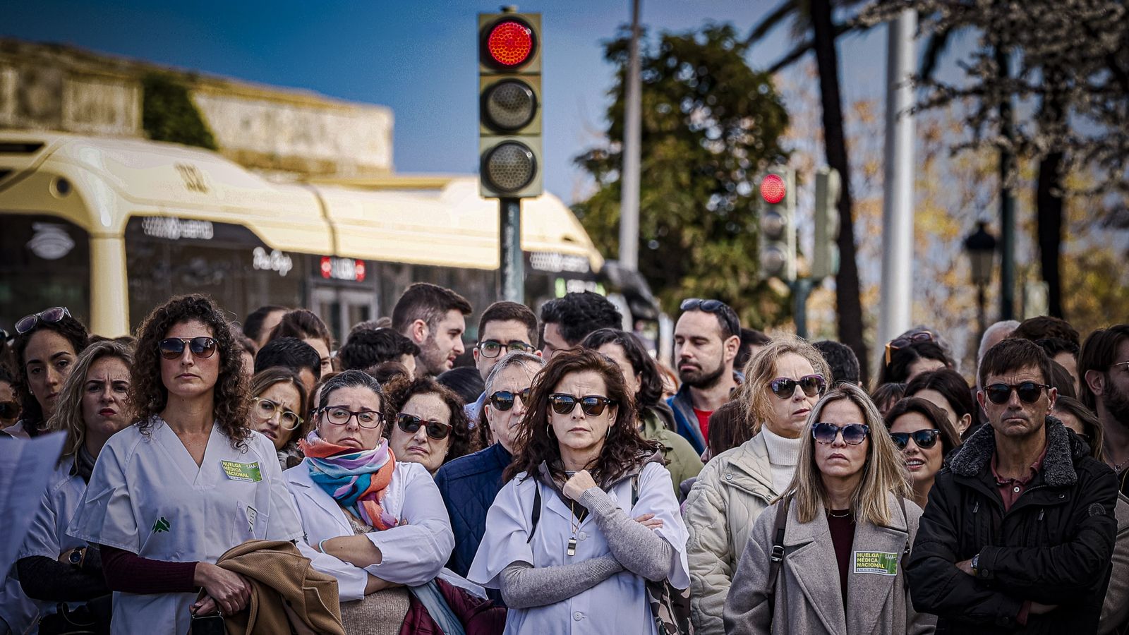 Las imágenes de la manifestación de médicos durante su tercer día de huelga en Cádiz