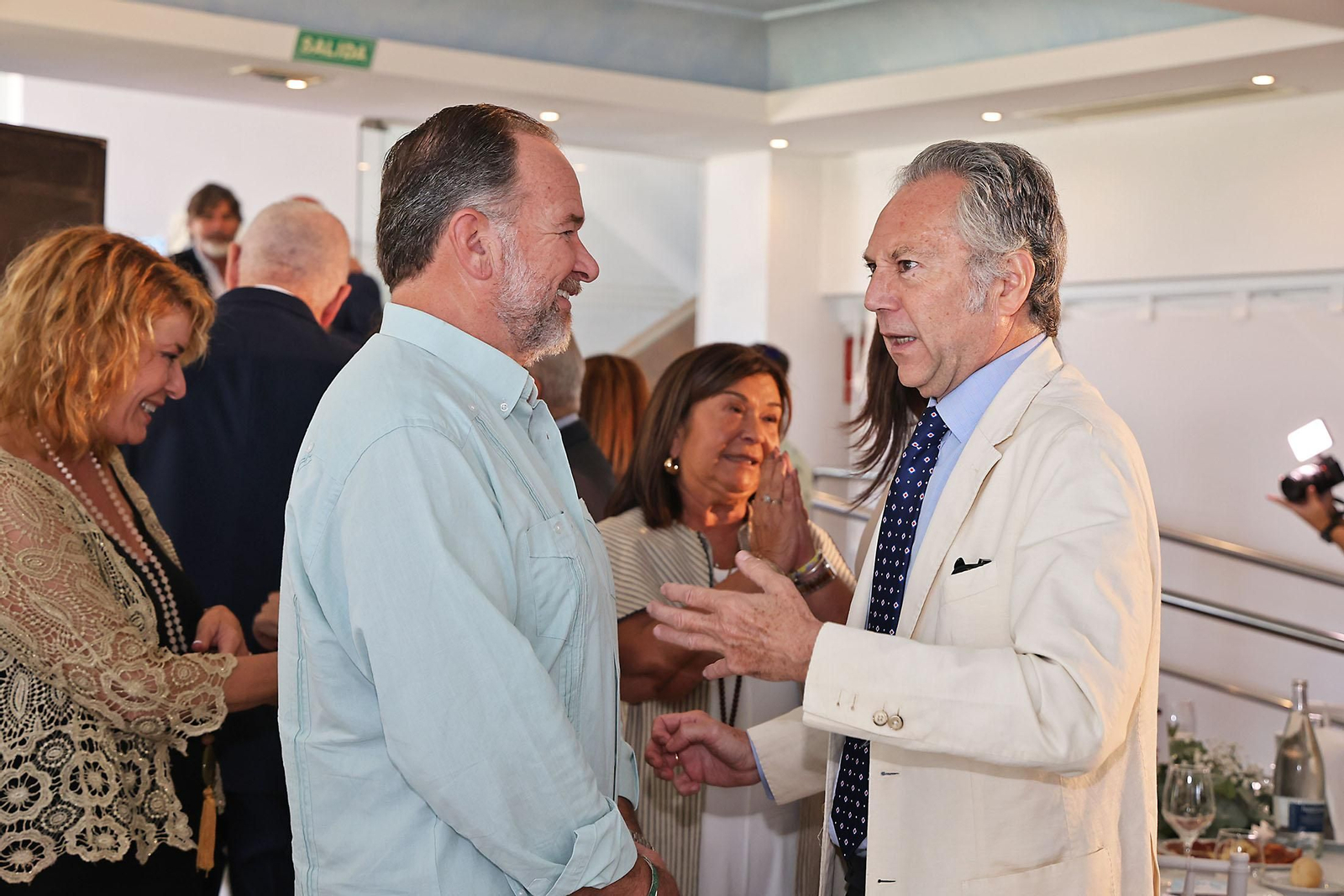Imágenes de los invitados al acto de entrega del VI Premio Reconocimiento Andaluz a Carolina Marín
