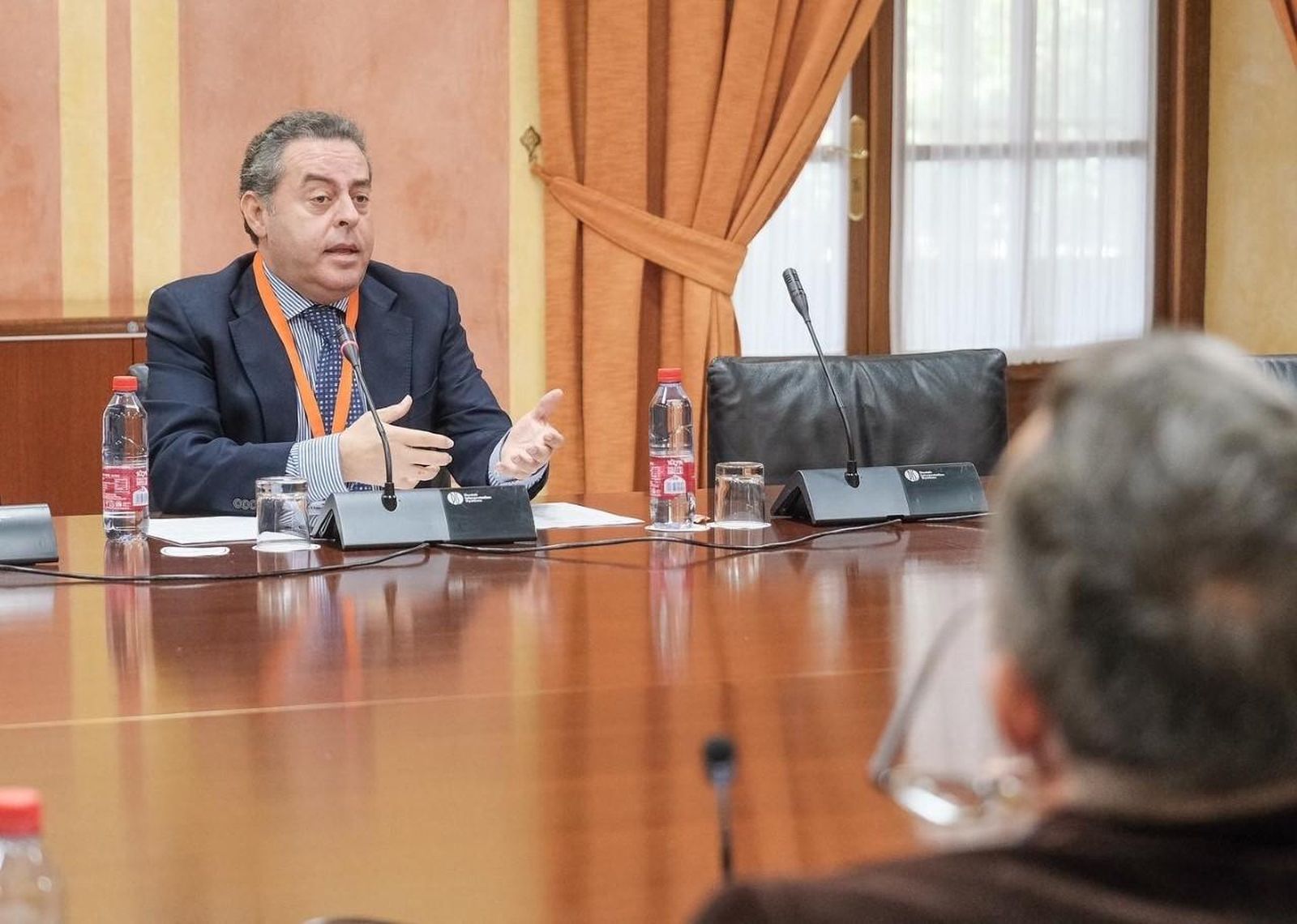 Juan Alfonso Romero, vicepresidente y portavoz de la Federación de Peñas Flamencas de Jerez, ante la comisión de la Ley del Flamenco.