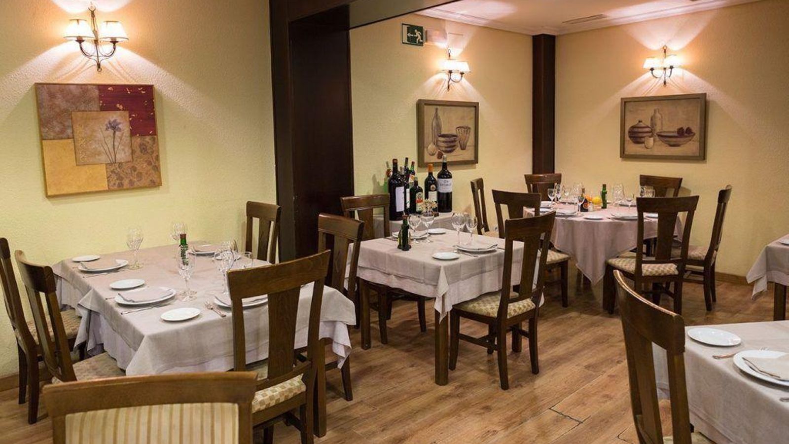 El tostón segoviano es una de las especialidades que más se sirven en los salones de Casa Antonio