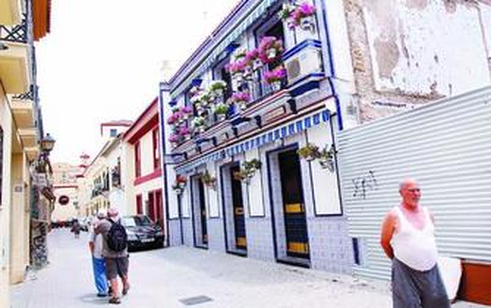 La Peña Recreativa El Sardinal, en la calle Feijóo: una evocación al barrio de Alfama en Lisboa.