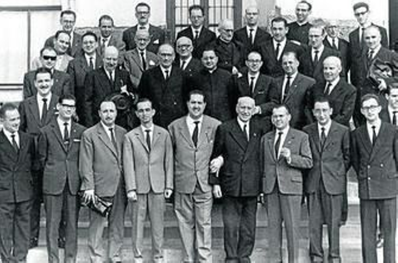 1962 Sencillo homenaje al marianista Raimundo Urréjola