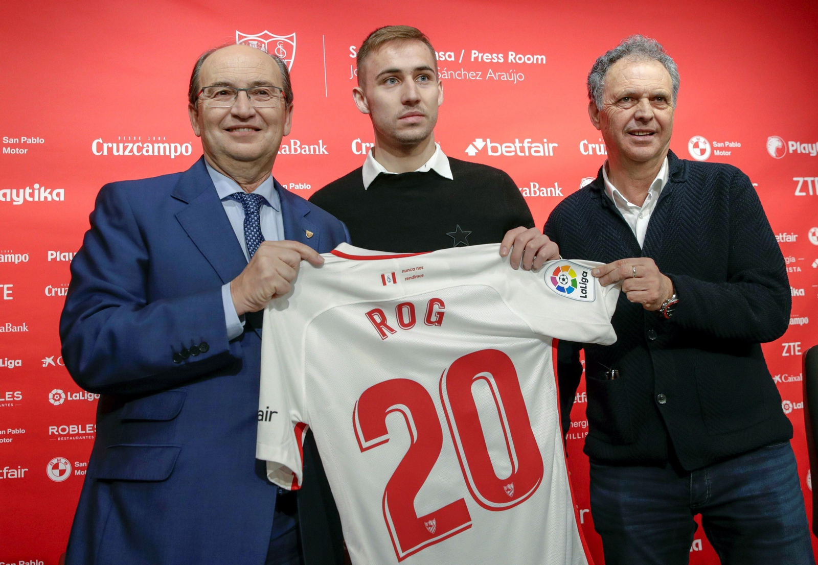 José Castro, Marko Rog y Joaquín Caparrós, en la presentación del croata.