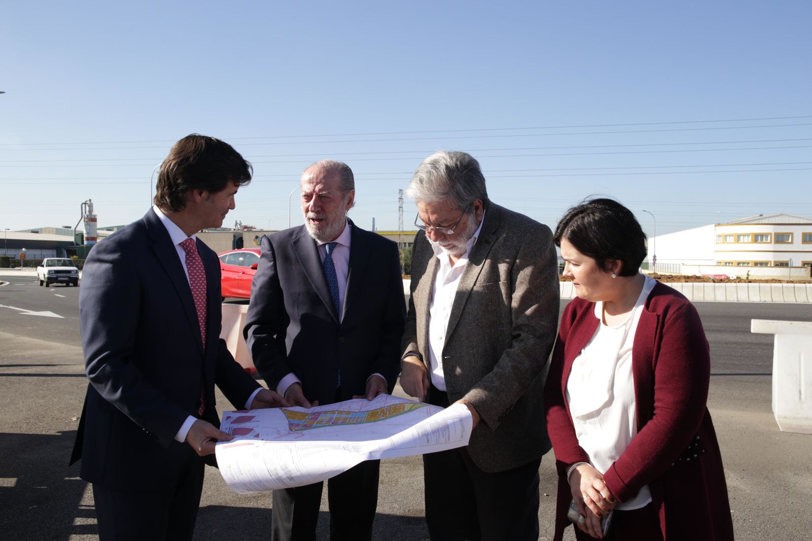 El presidente de la CES, el mandatario provincial, el alcalde de Dos Hermanas y la diputada de Cohesión Territorial.