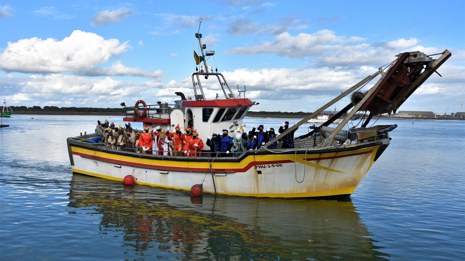 Llegada de los Reyes Magos en barco a Punta Umbría.