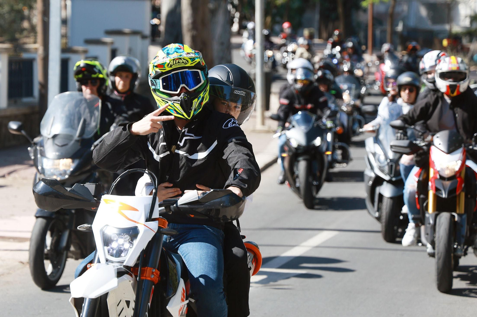 Imágenes de la VI Ruta Solidaria en moto a favor de Cruz Roja