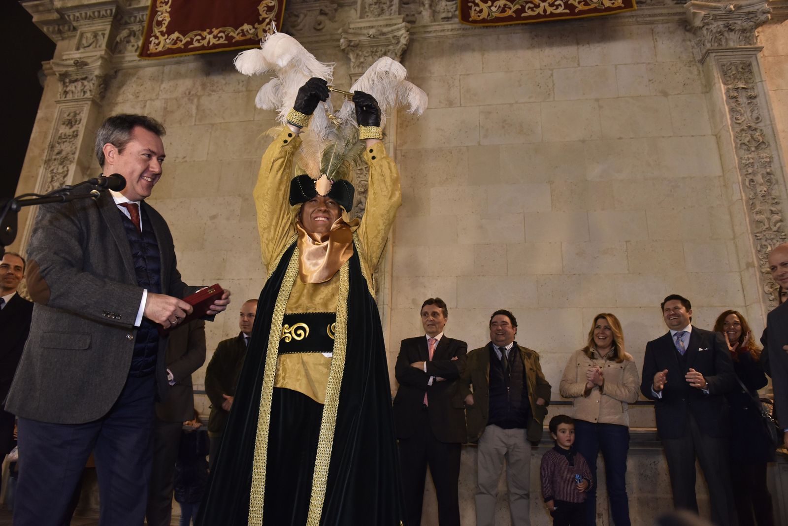 El Heraldo Real recorre las calles del centro