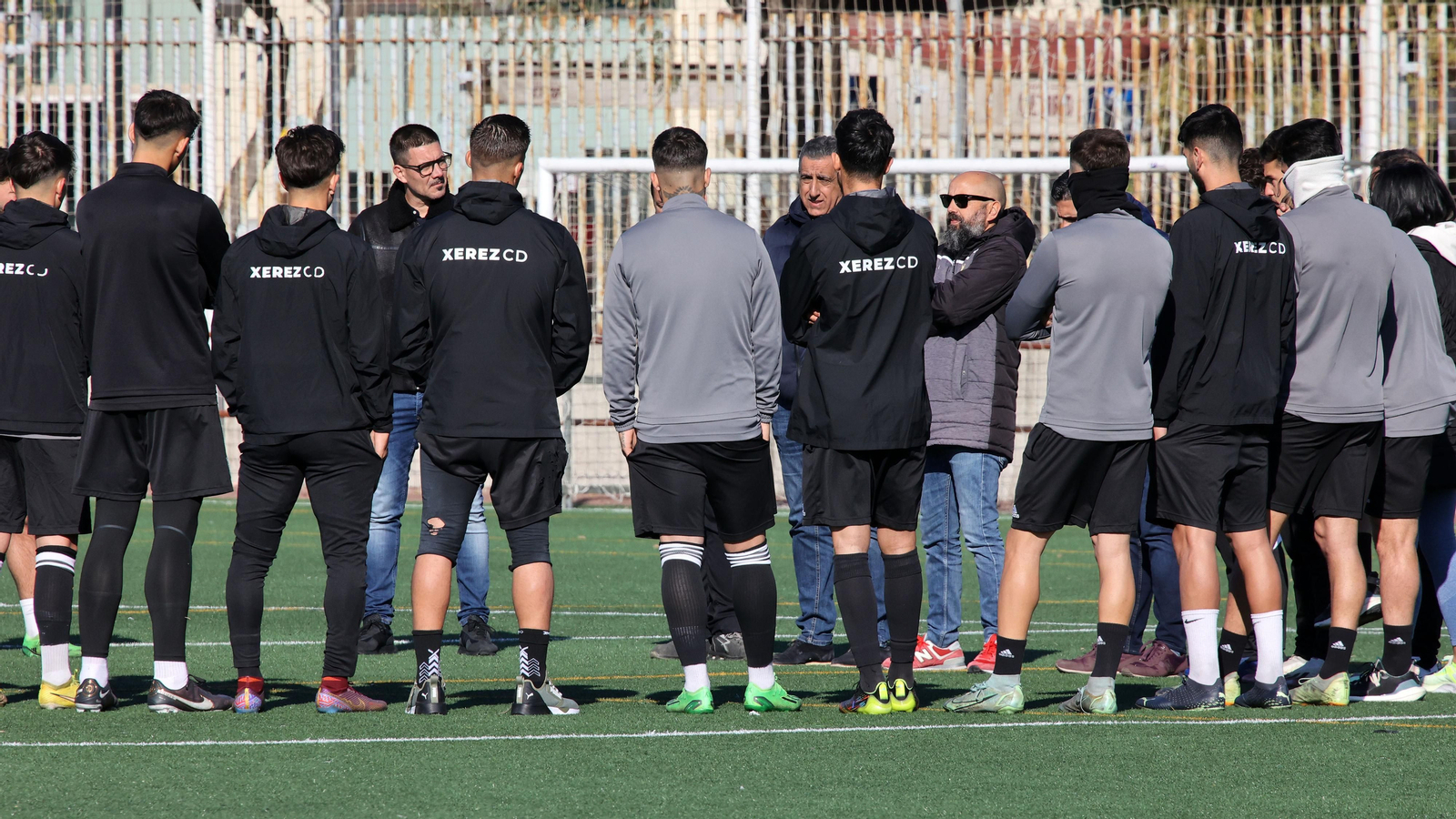 Despedida de Juan Carlos y charla del presidente con los jugadores