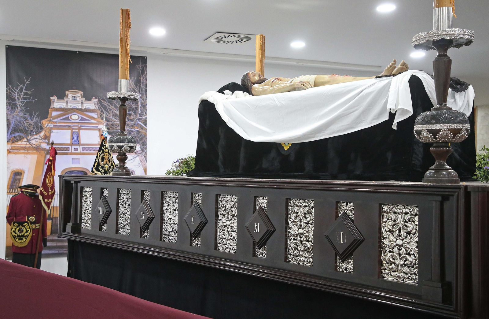 Fotos de la exposición de enseres cofrades en La Línea