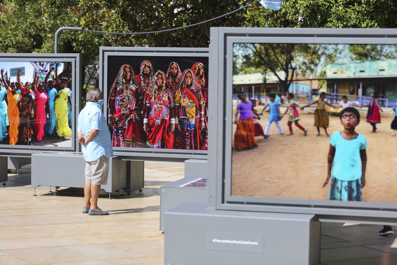 Fotos de la exposición sobre la vida cotidiana en la India de la calle Alcazabilla