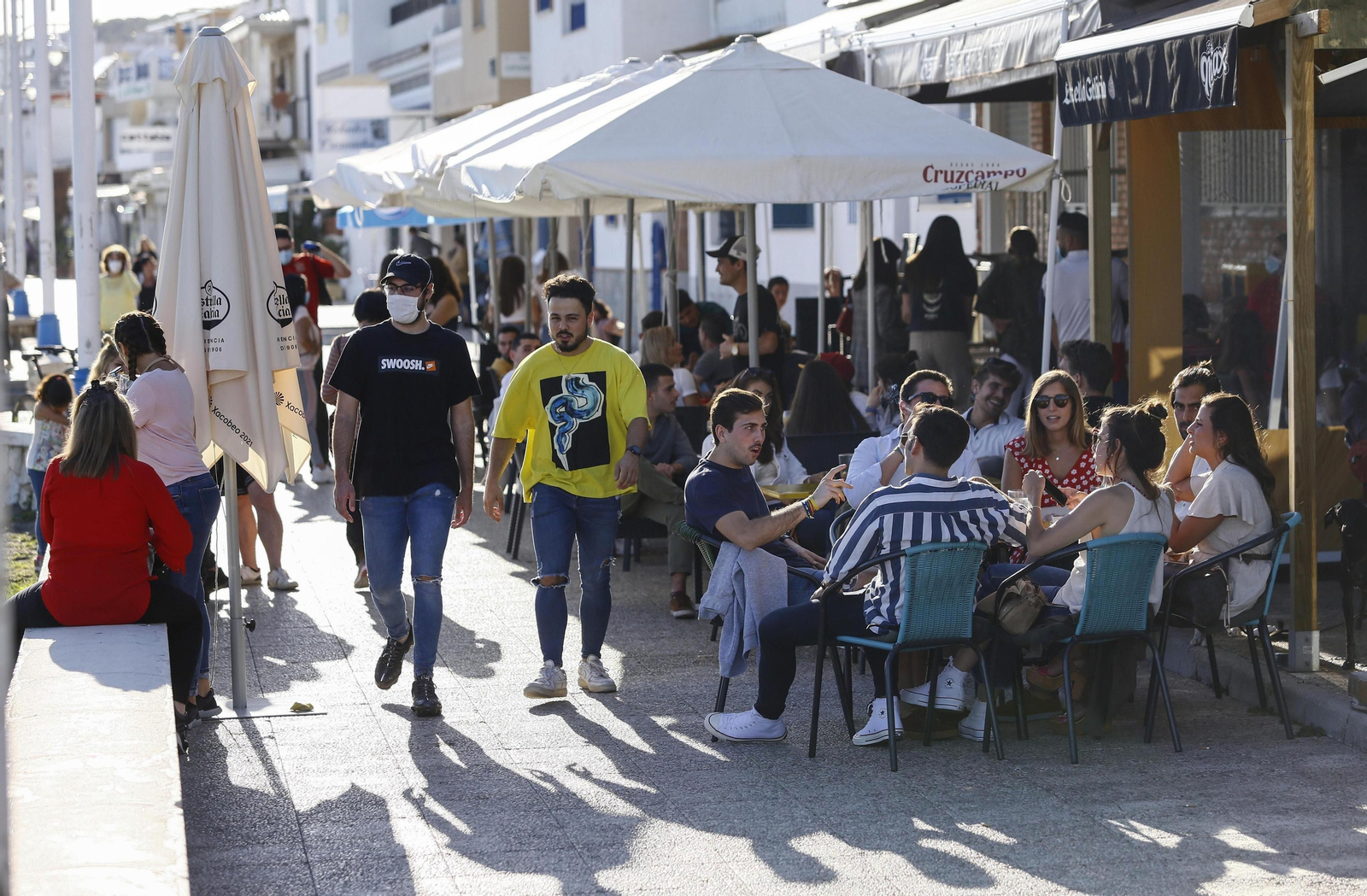 Pedregalejo por la tarde, en el primer día de la fase 1 de la desescalada en Málaga