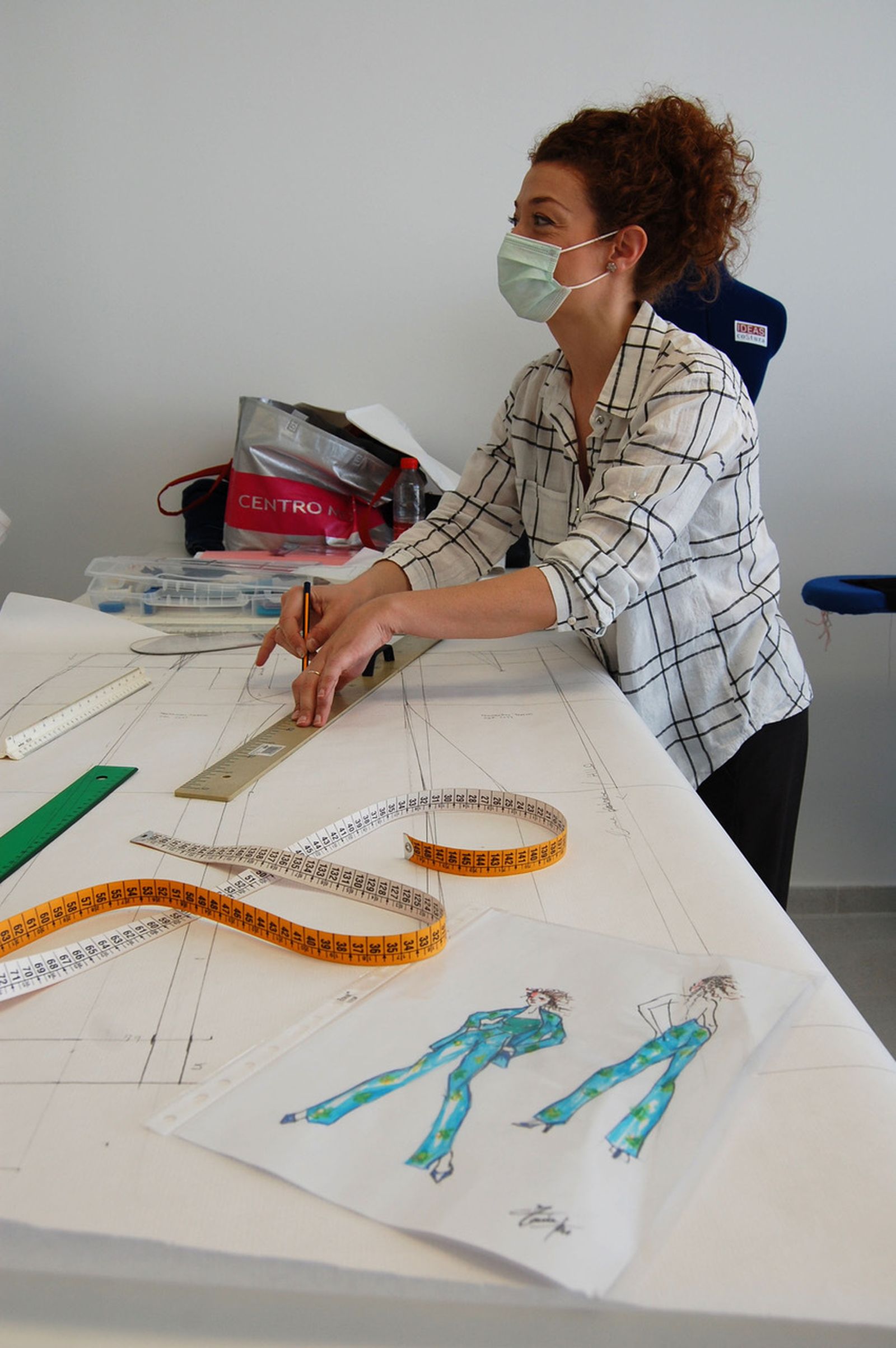 En la ESEA se puede estudiar el Grado en Diseño Gráfico y el Grado en Diseño de Moda.