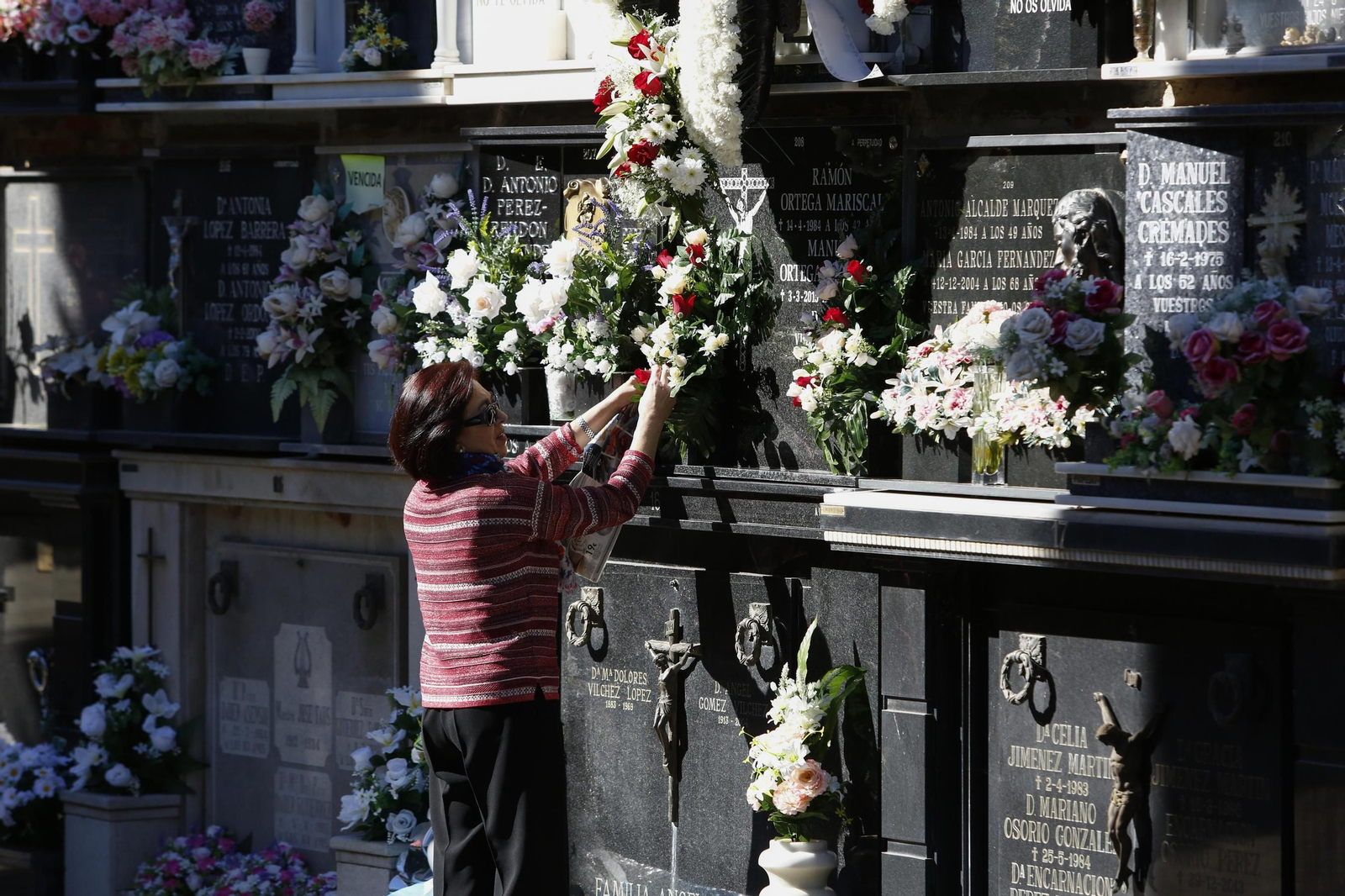 Las imágenes de Día de todos los santos en el cementerio