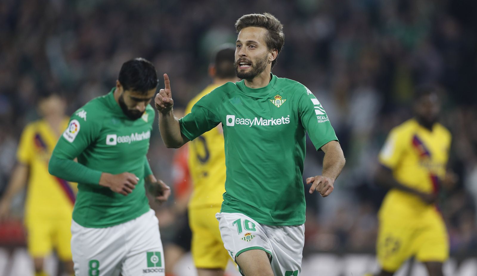 Canales celebra su gol ante el Barcelona.