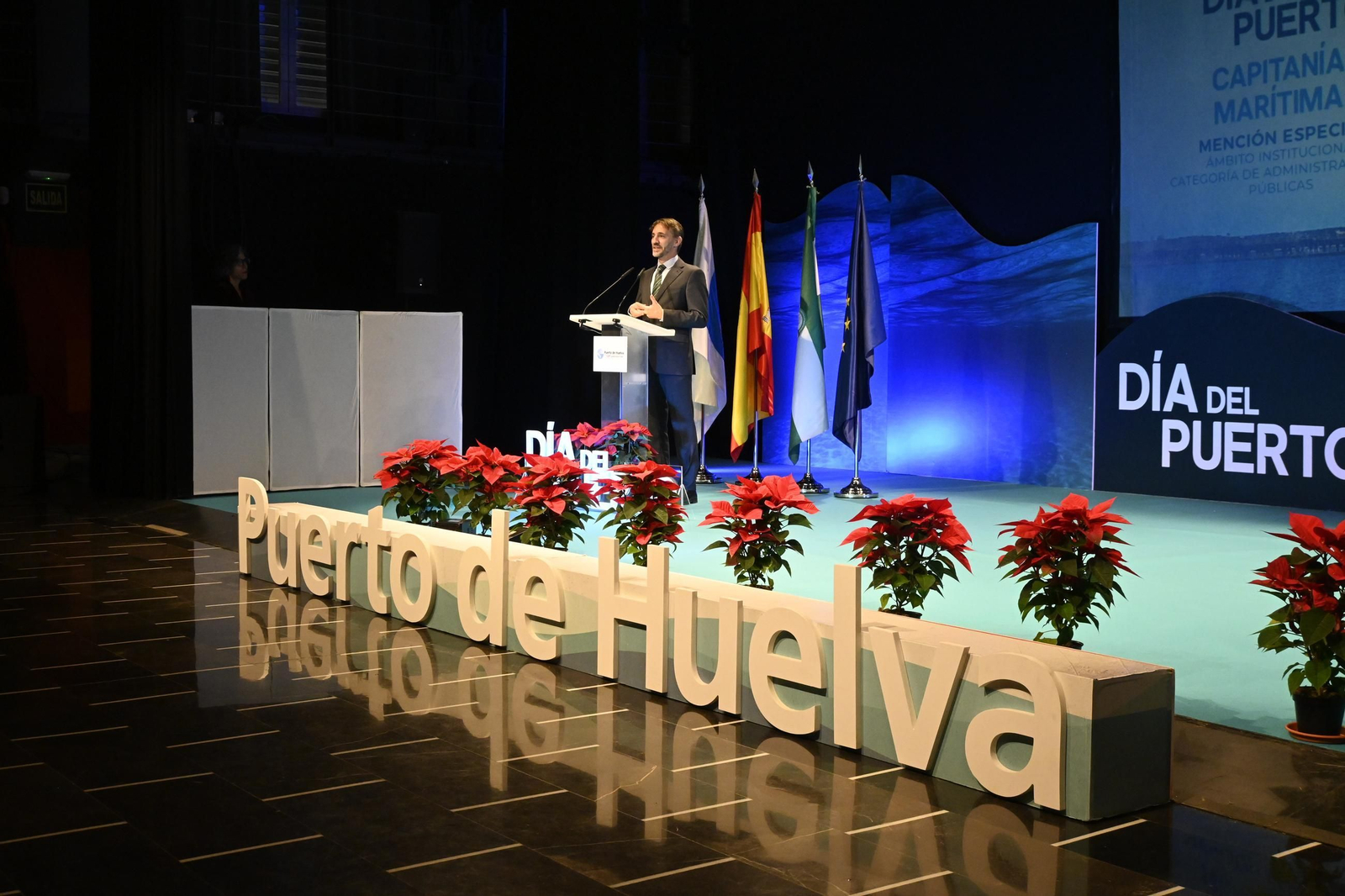 Imágenes del acto de celebración del Día del Puerto, en Huelva