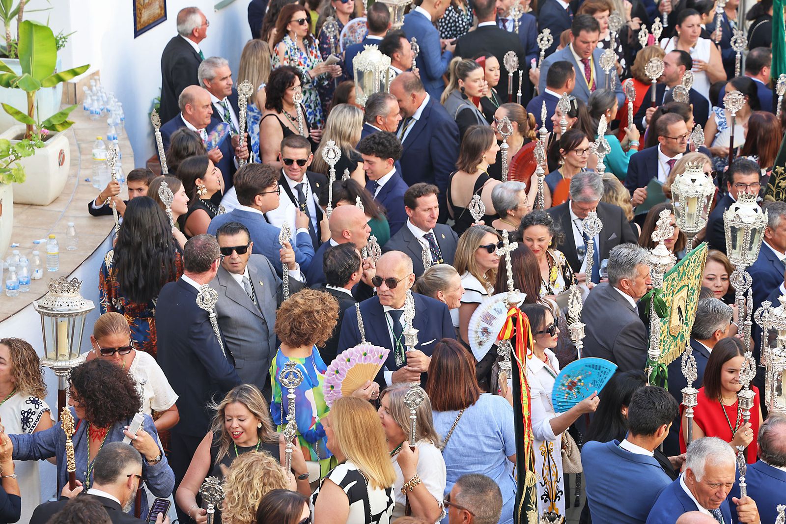 Imágenes del Rosario Jubilar rociero celebrado por las 25 hermandades filiales de la Matriz de Almonte en La Merced
