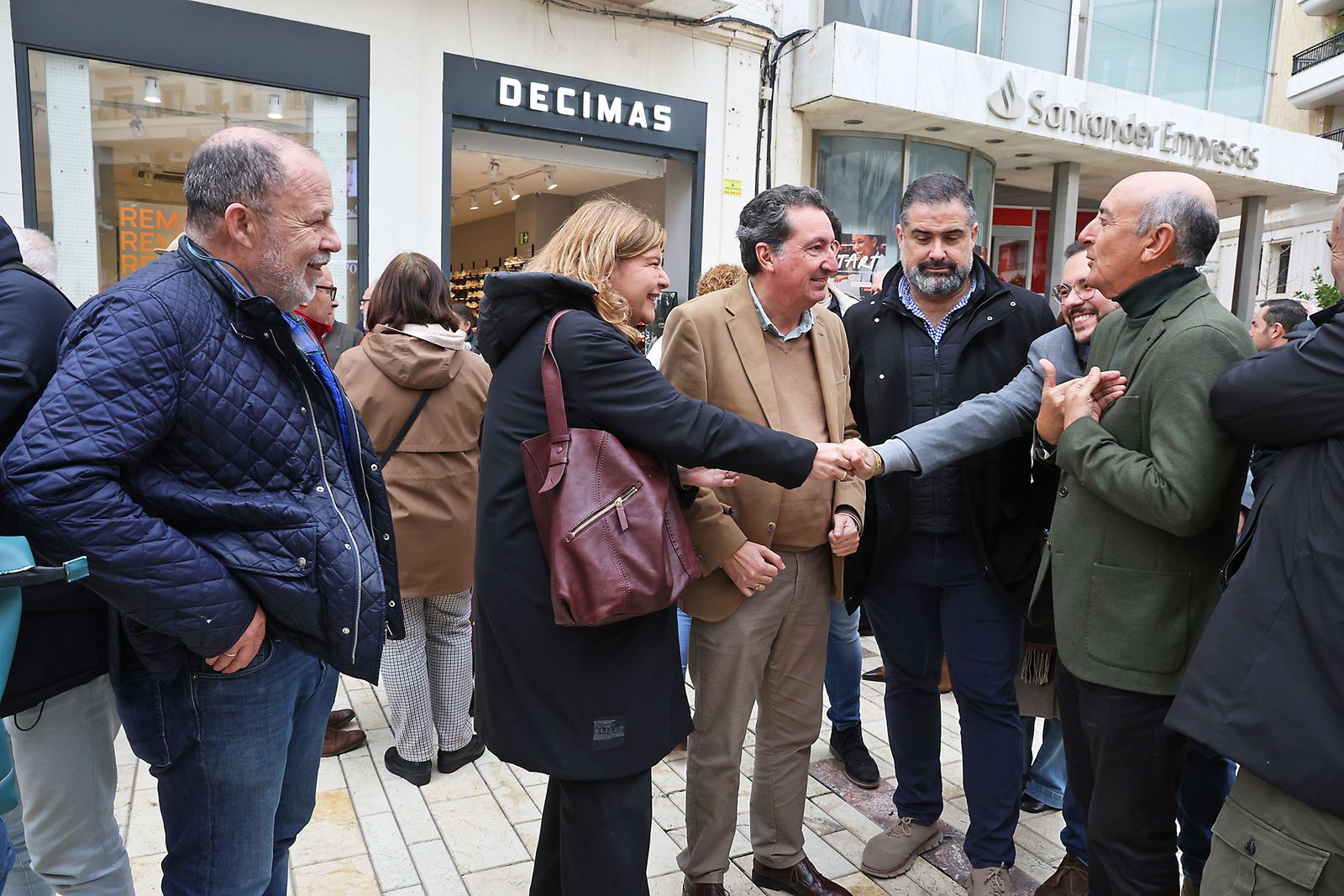 Fotografías de la manifestación en Huelva para exigir la regeneración de las playas