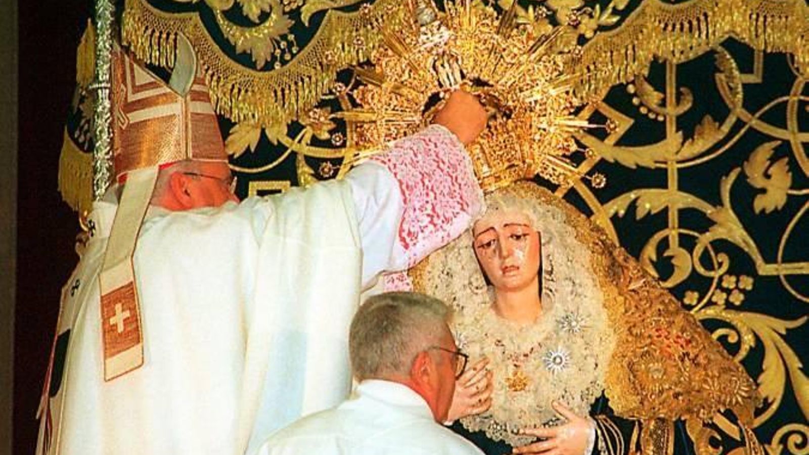 Coronación de la Estrella en el año 1999, cuando se celebró el I Congreso