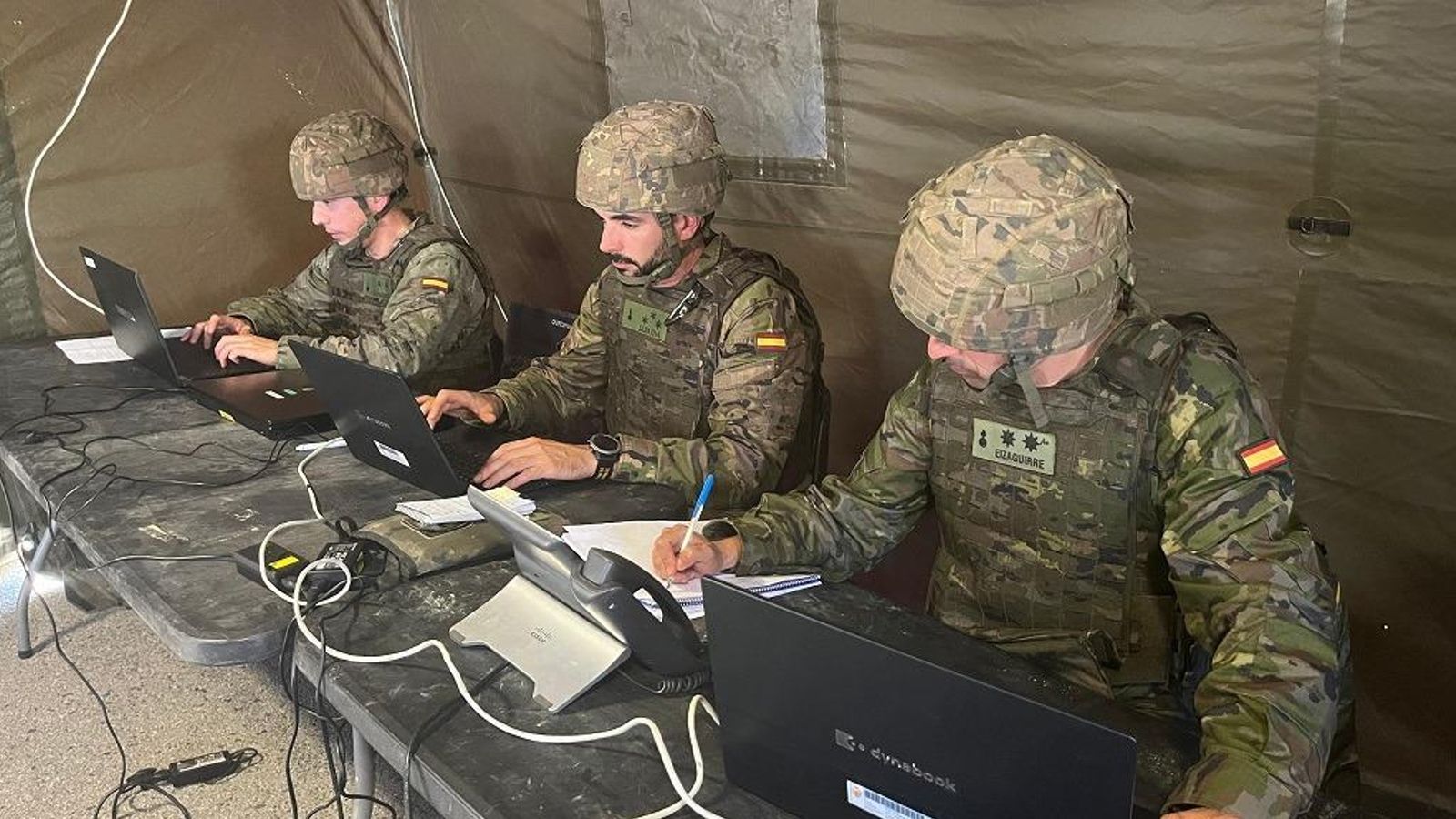 Efectivos del Regimiento de Artillería de Costa número 4 durante el despliegue en Sanlúcar y Chipiona.