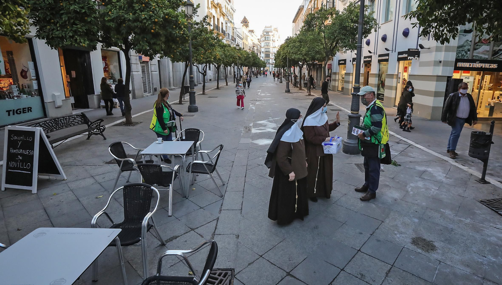 Jerez cierra a las seis de la tarde comercio y hostelería por el toque de queda