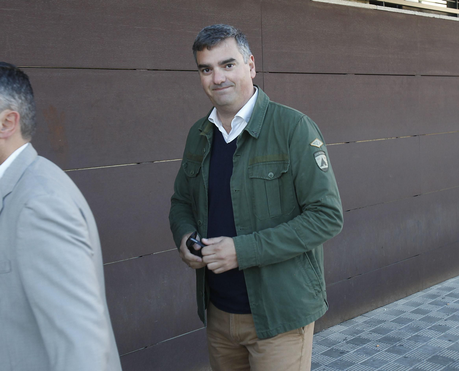 Manuel Varela, que fue candidato de Cs a la Alcaldía de Dos Hermanas en 2015, tras ratificar su denuncia en el juzgado.