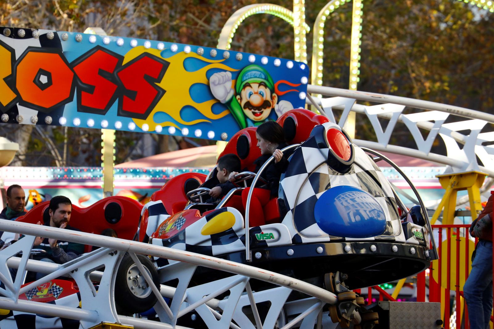 El gran ambiente en las calles de Córdoba en la previa de la Nochevieja, en fotografías
