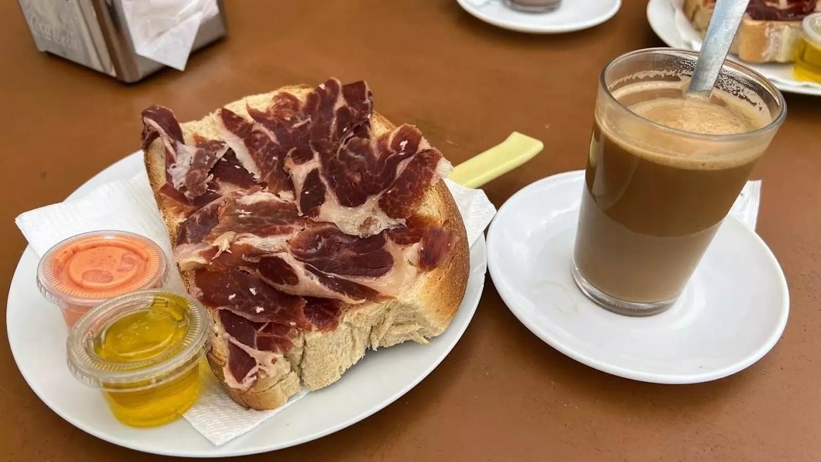 Desayuno en la venta La Cartuja.