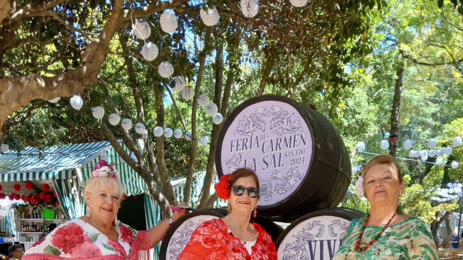 Búscate en las imágenes del Día de la Mujer de la Feria de San Fernando 2024