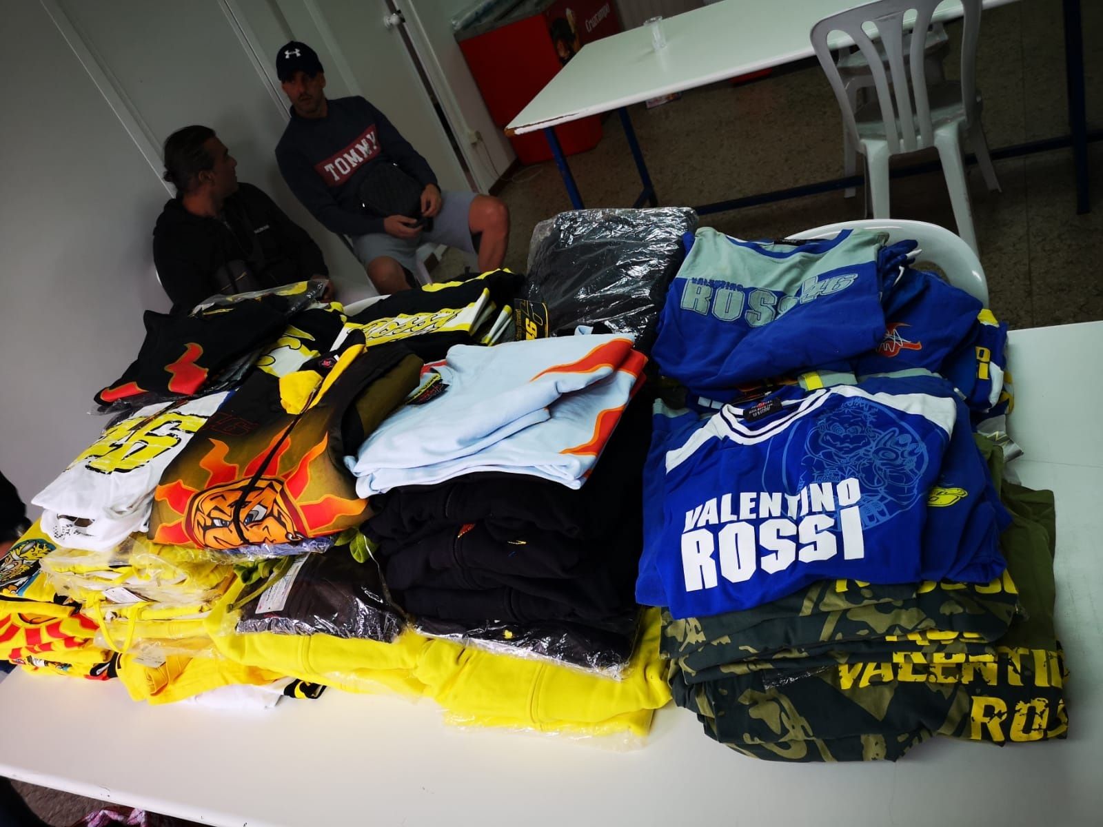 Material incautado este domingo en el exterior del circuito.