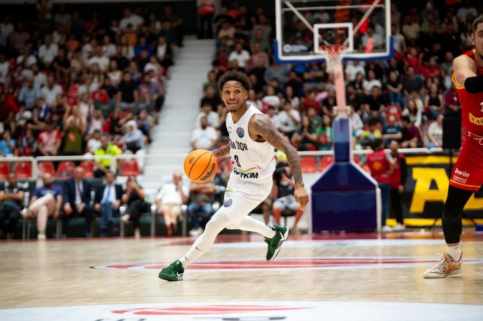 Grupo del Unicaja en BCL: Petkim Spor bate al Oostende (77-74)