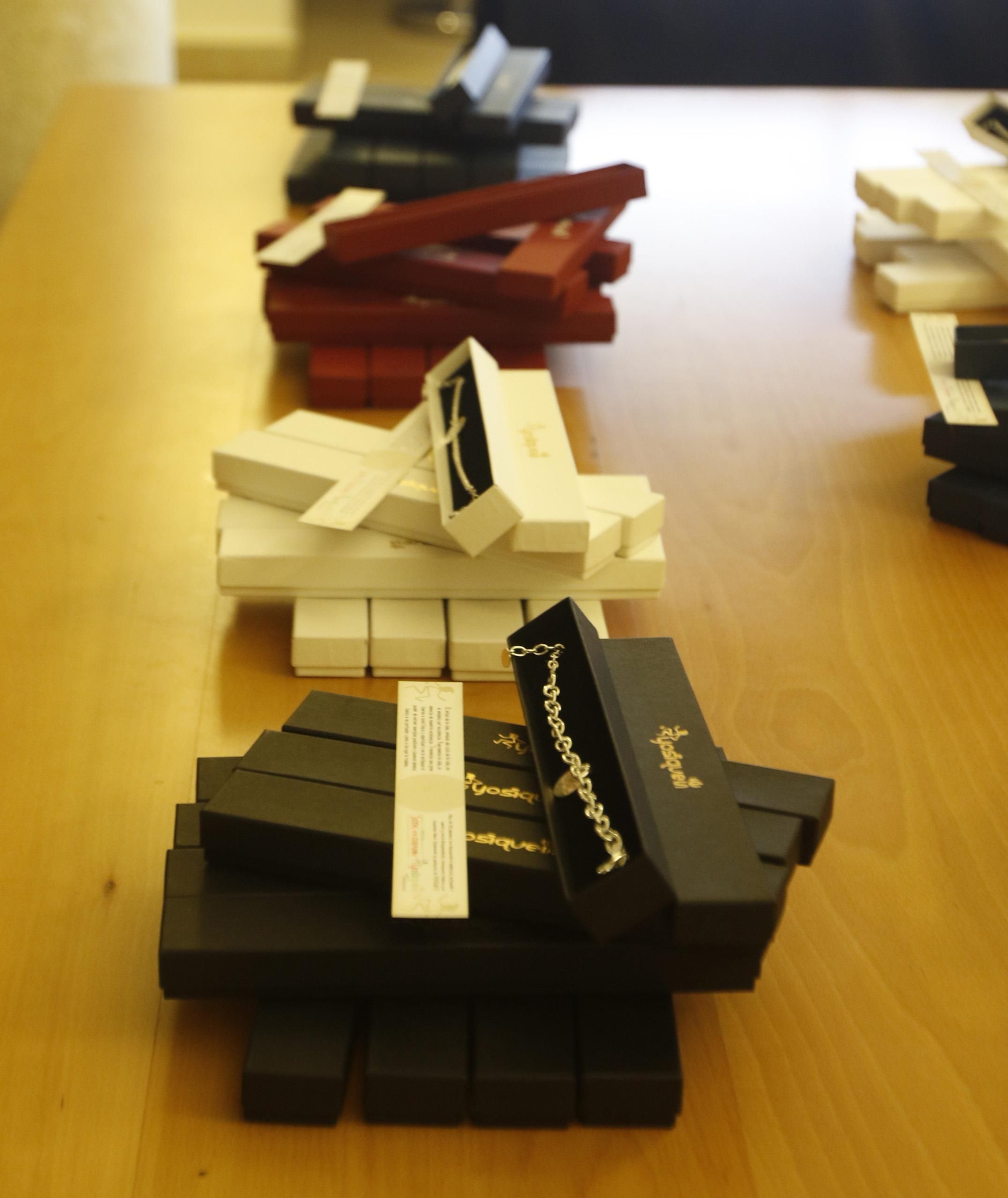 Presentación de 'Joyas con corazón', de Yosíquesé y Prode